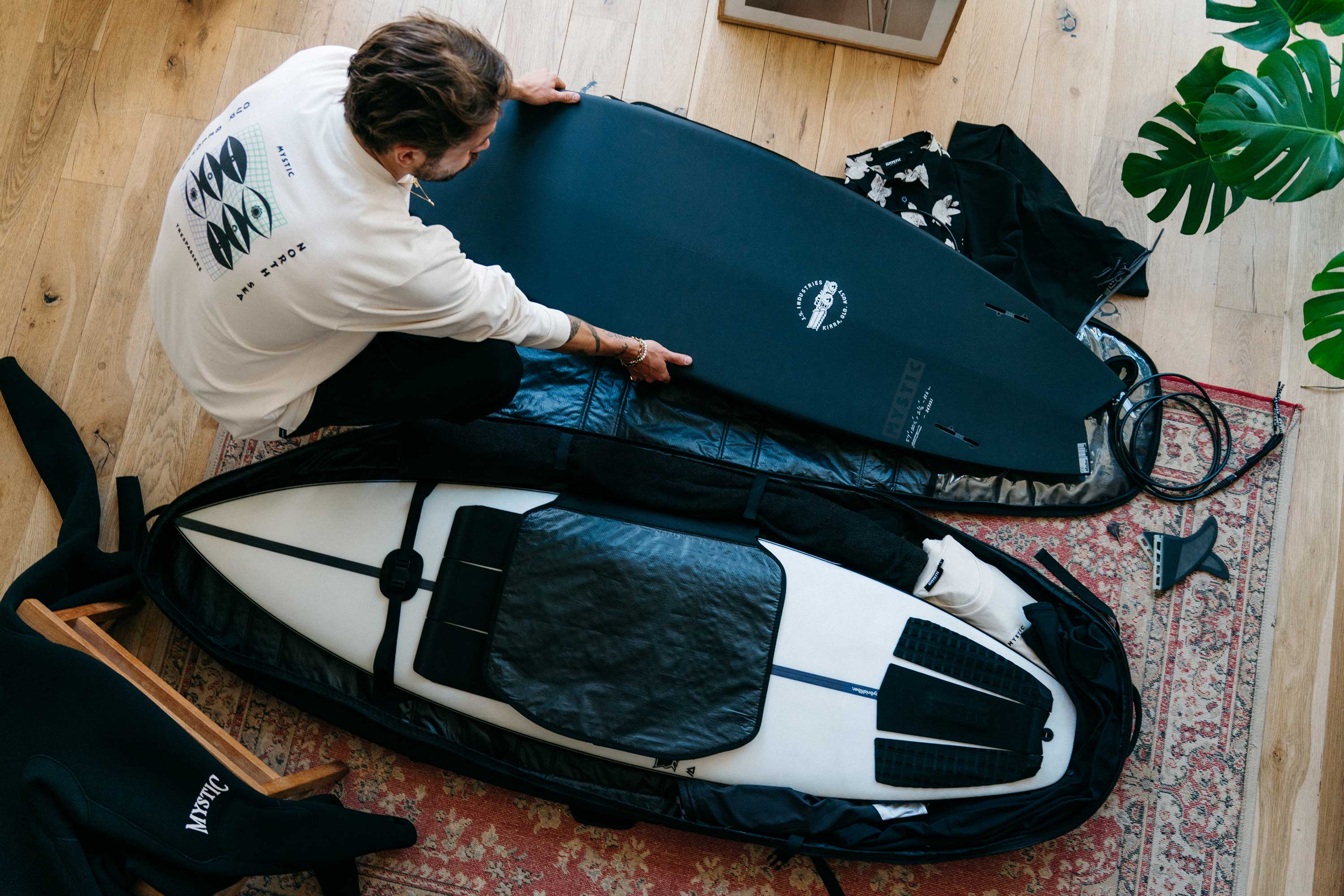 Saga Surf Boardbag | Black