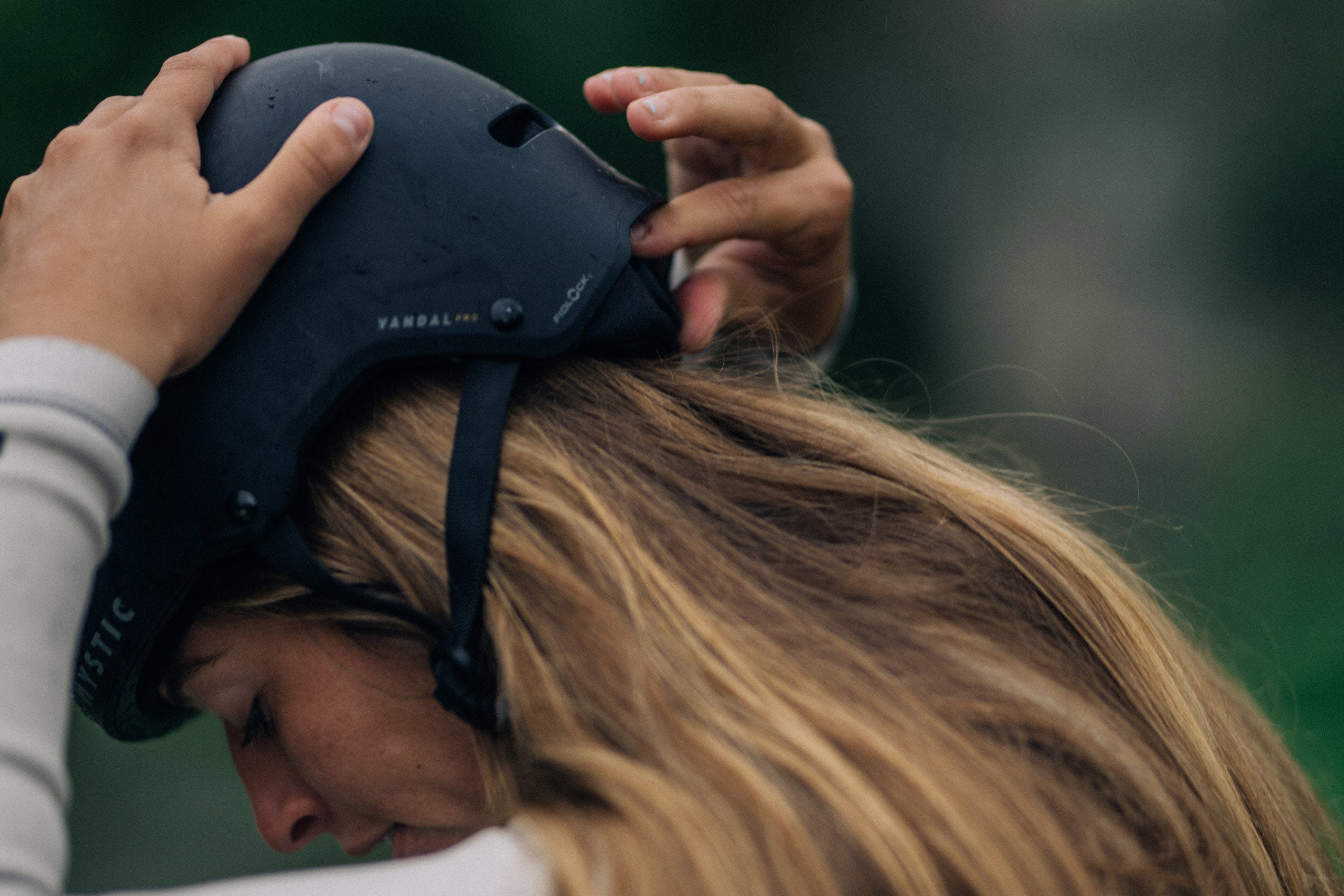Vandal Pro Helmet | Red