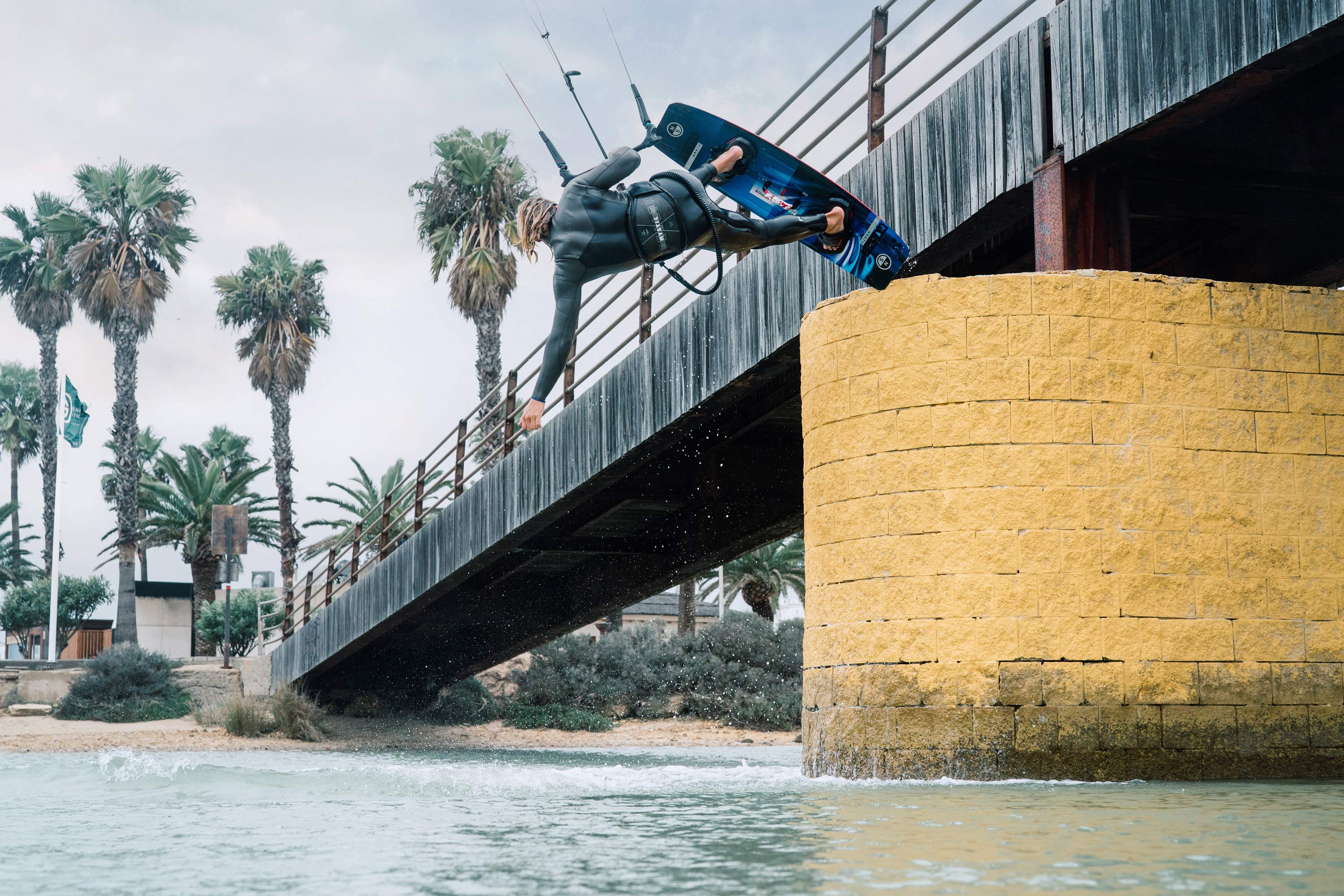 Motion Fullsuit 4/3mm Fzip | Black