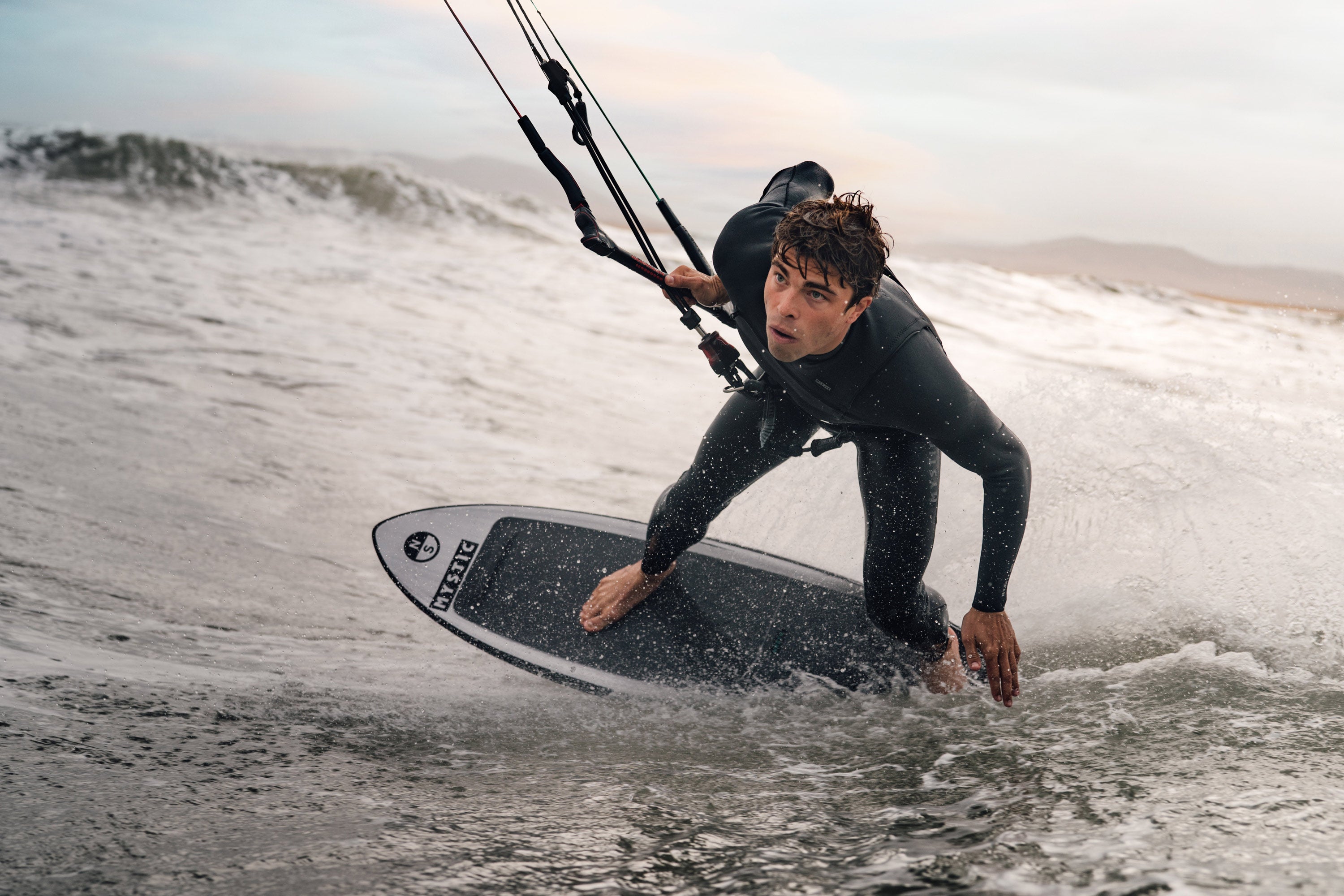 Motion Fullsuit 4/3mm Fzip | Black