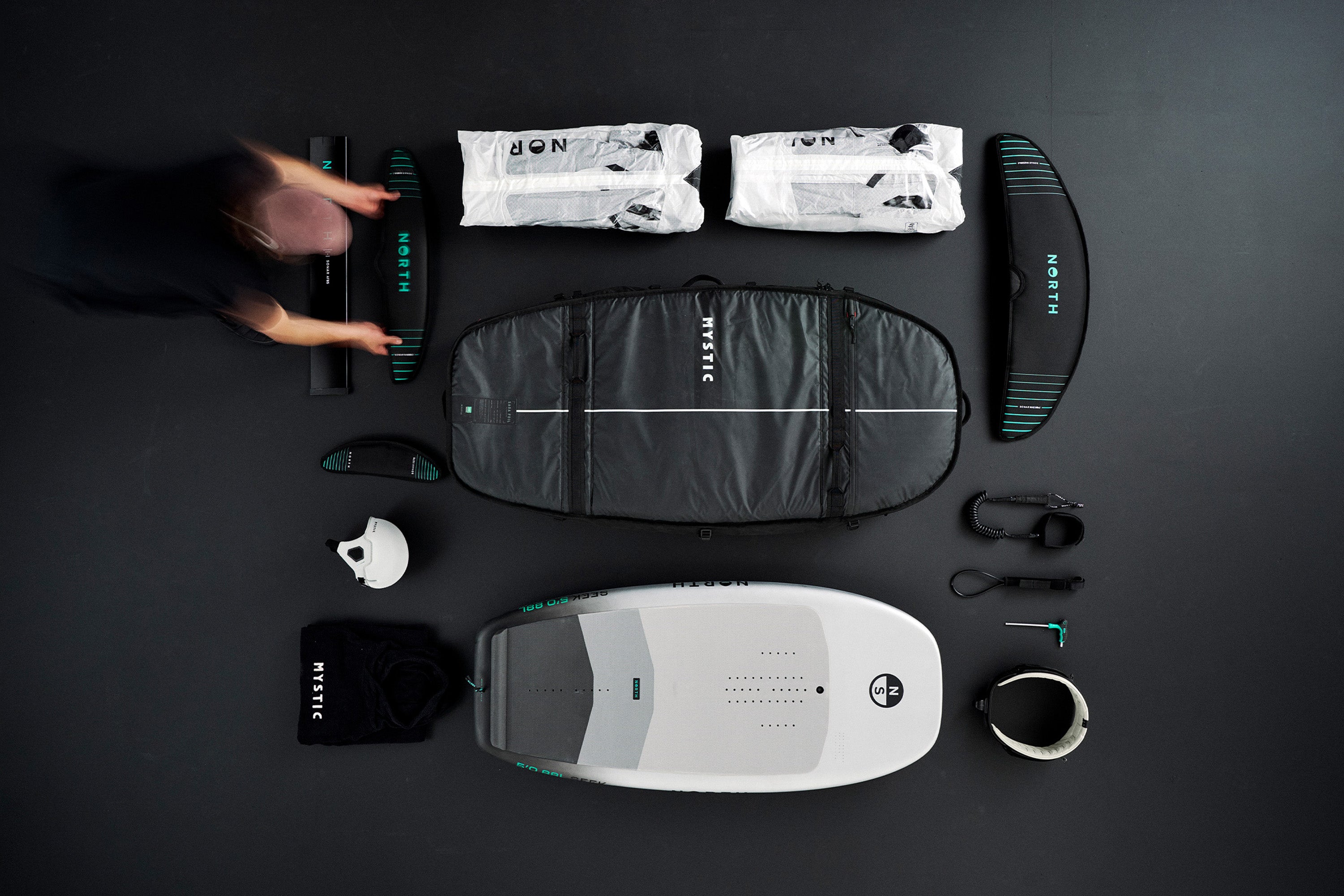 Saga Foil Boardbag | Black