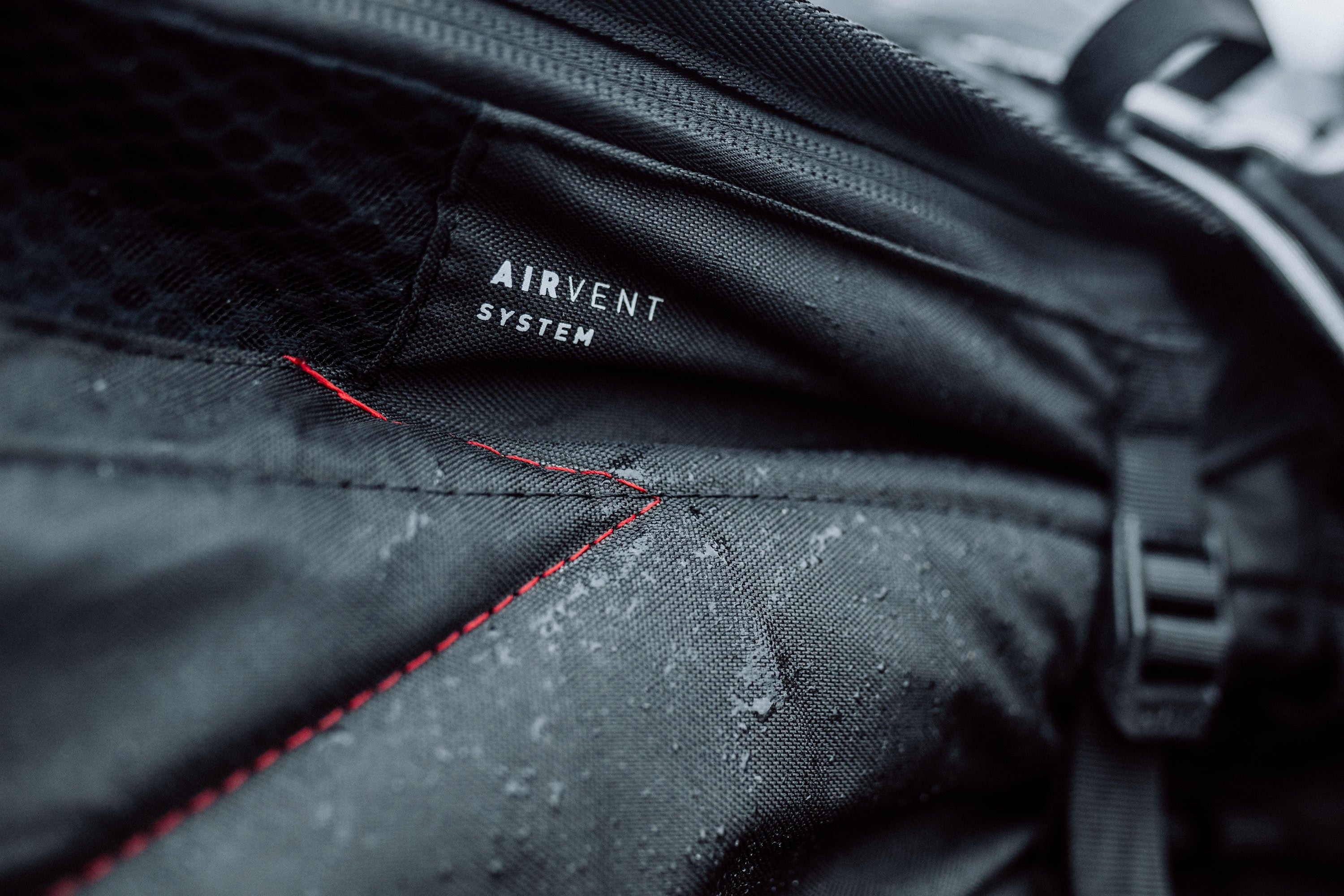 Saga Foil Boardbag | Black